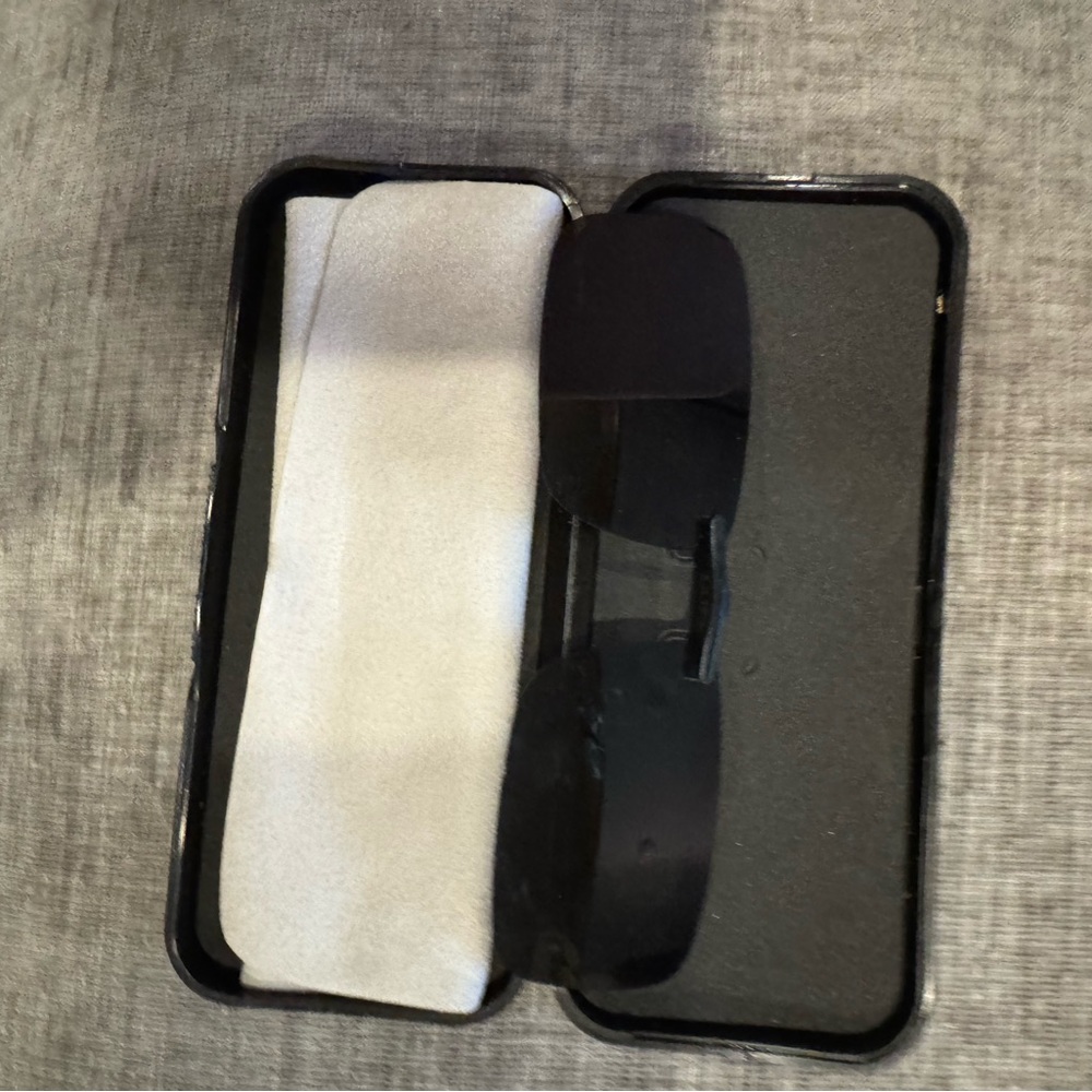 Sleek Black Sunglasses Clip with Case